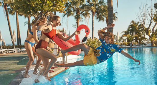 Summer Travel Fashion 2026: The WindSpace Guide